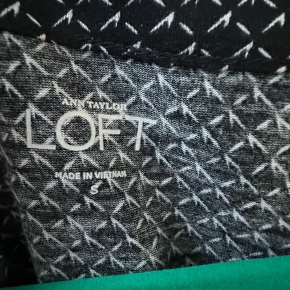 Ann Taylor Loft Dolman Shirt - Picture 3 of 4